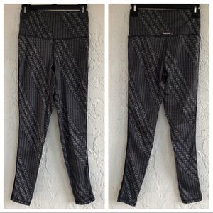 AERIE Chill‎ Play Move High Waist Chain Cable Print Legging Size Medium